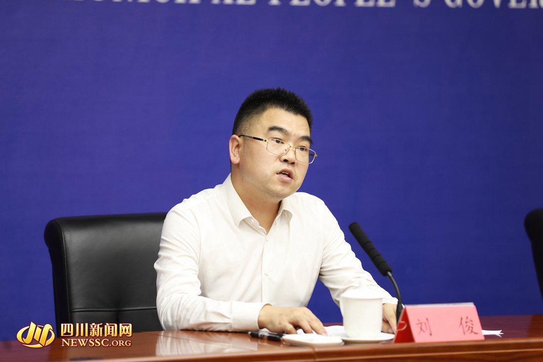 共青團成都市委副書記劉俊介紹_副本.jpg